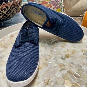 NWOT Steve Madden Men’s Size 10 Blue Casual Shoes NICE!